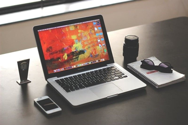 MacBookAir (4).jpg